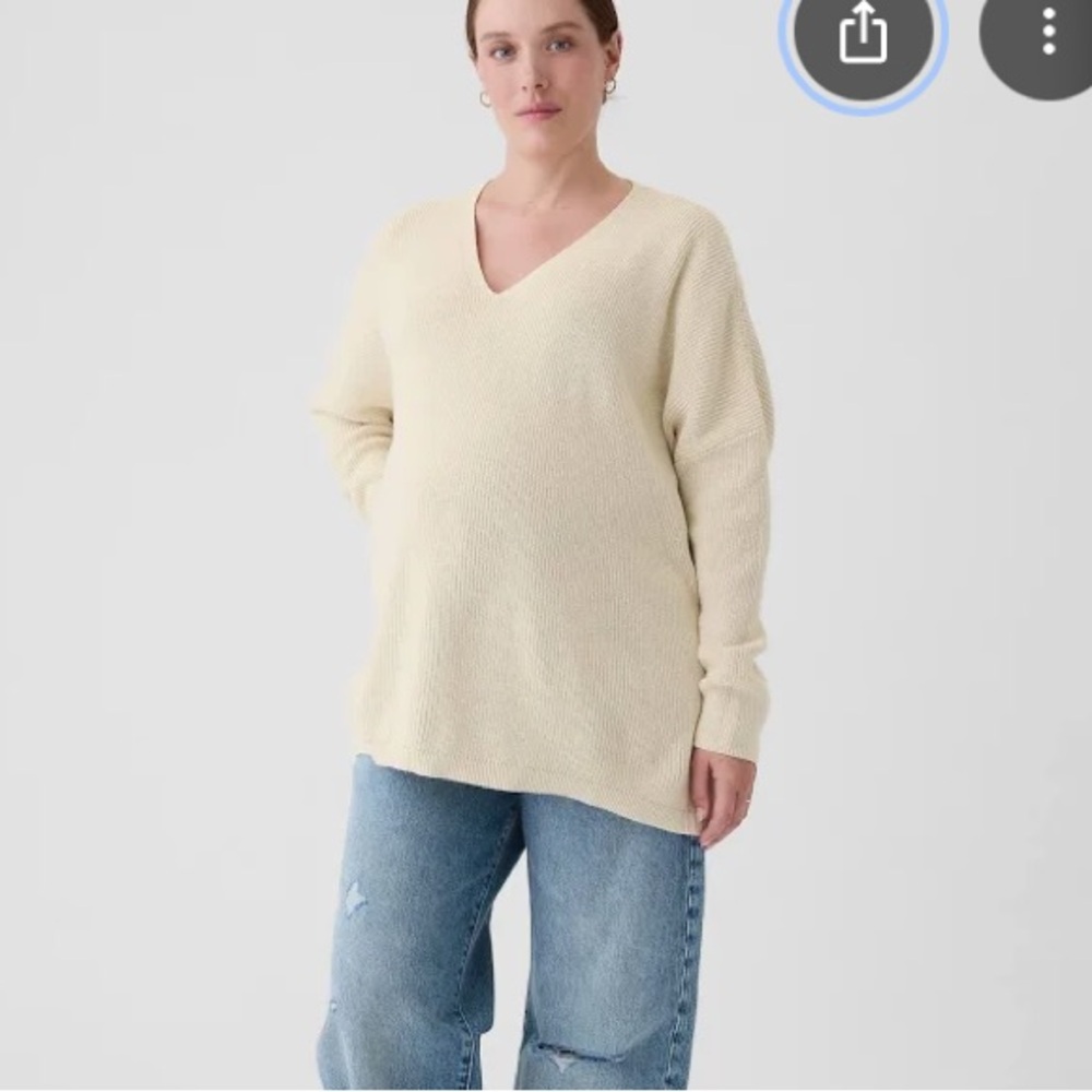 GAP Women's Maternity V-Neck Sweater in Cream